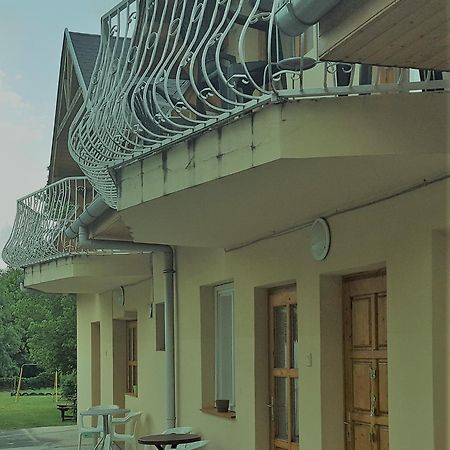 Fasor vendégház Balatonszárszó Esterno foto